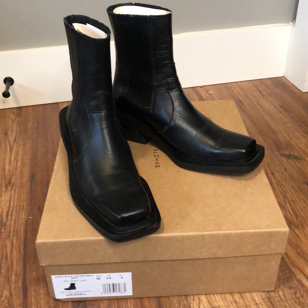 Alohas Ranch Style Ankle Boots